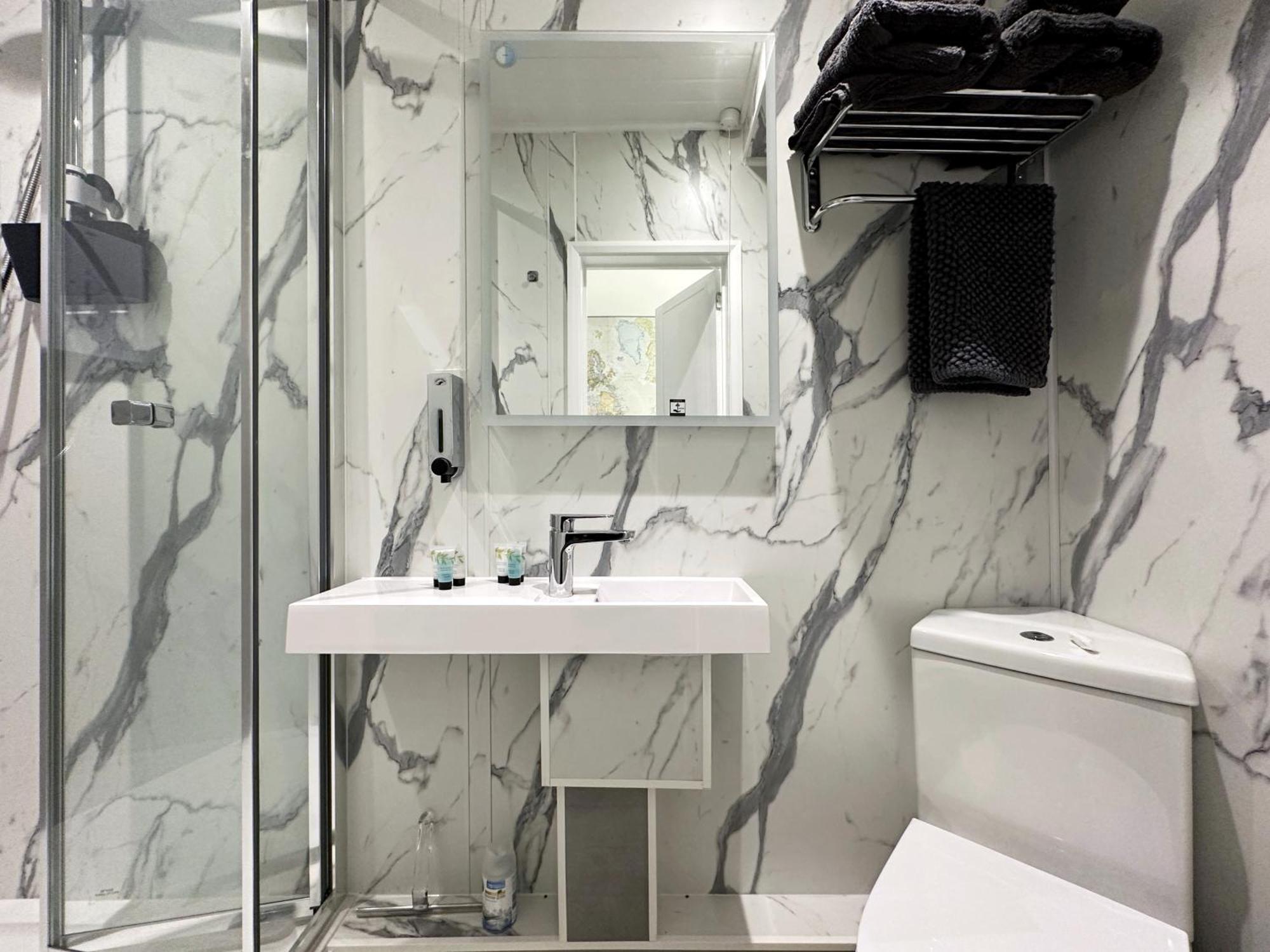 Kensington Studio Hosted By Airoperate Near Notting Hill - 1 Double Bed , 1 Sofa Bed, Ground Floor Apartment Via Private Entrance London Exterior photo